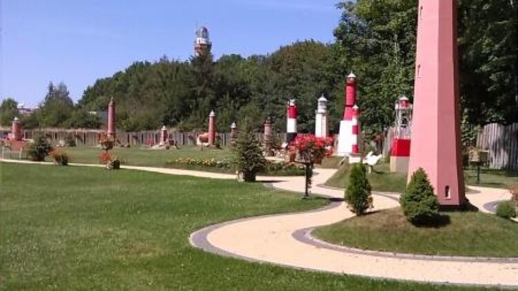 Park Miniatur latarni morskich w Niechorzu