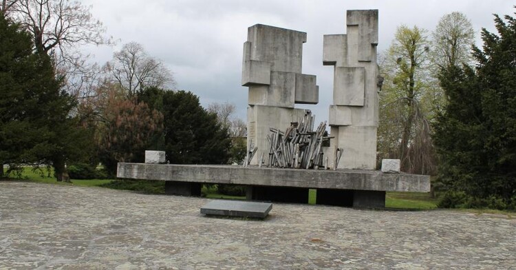 Pomnik Zwycięstwa nad faszyzmem w Brzegu