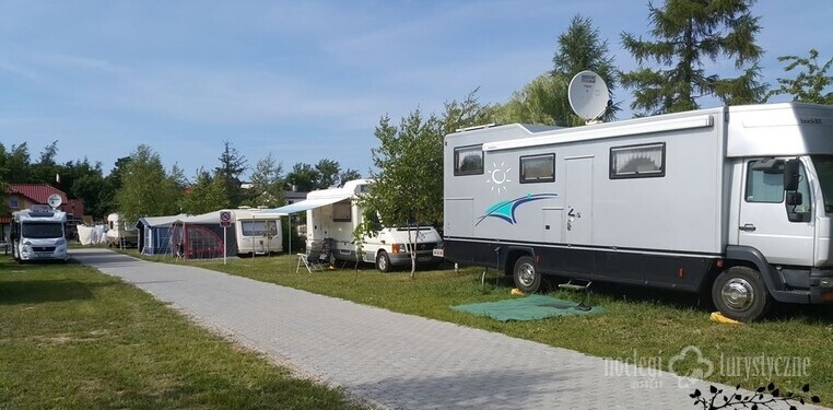 **** Camping i Pensjonat 