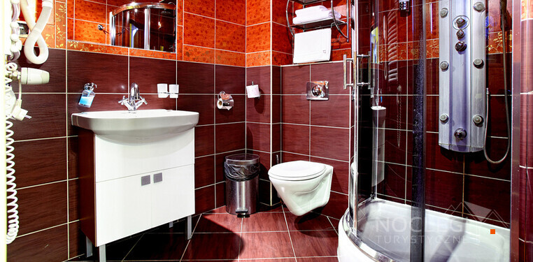 Usługi Hotelowe 17 | Ostrów Mazowiecka - hotel na równinie