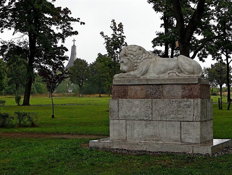 Pomnik Lwa w Kostrzynie nad Odrą