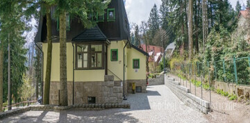 Szklarska Poręba ulica Mickiewicza willa - W górach