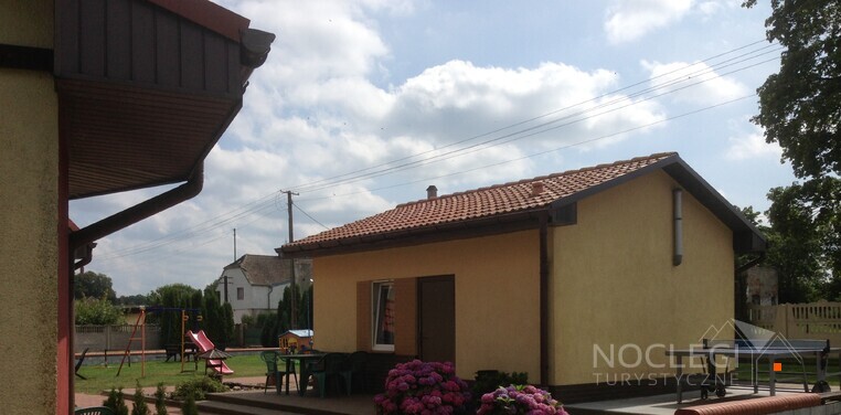 Dom Gościnny Małgosia | Bobolice - ośrodek wypoczynkowy nad jeziorem