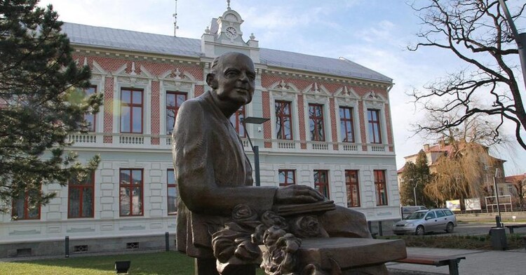 Ławeczka Jana Szczepańskiego w Ustroniu