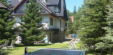 Kościelisko ulica Karpielówka willa - W górach