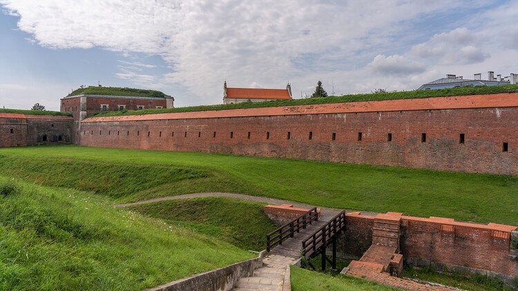 Szlakiem zamków i twierdz lubelszczyzny