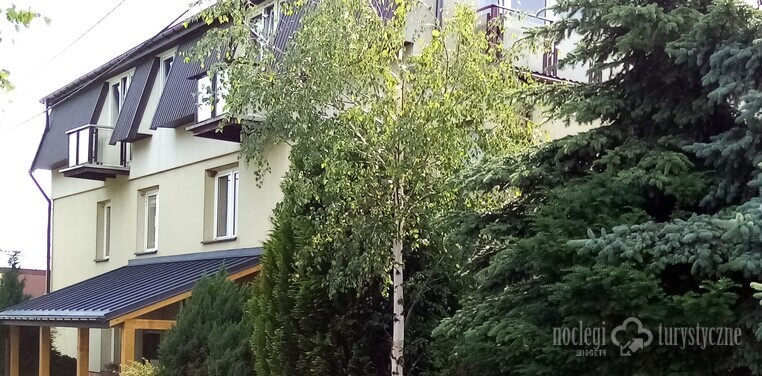 Noclegi Spoko-Tanie Nlegi Kielce - Hotele Mąchocice Kapitulne noclegi
