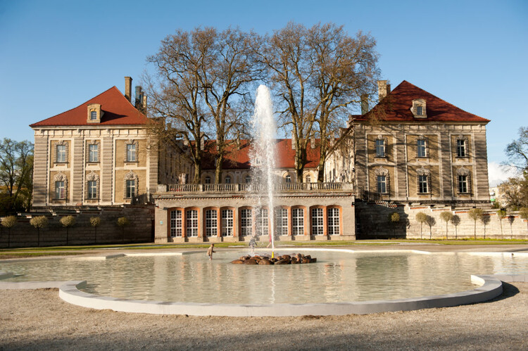 Planujesz wyjazd do Żagania? Koniecznie odwiedź Ławkę Stawczyka!