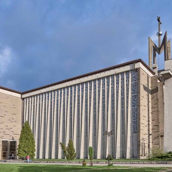 Bazylika Konkatedralna Matki Bożej Królowej Polski w Stalowej Woli