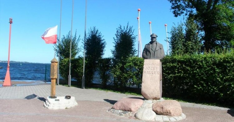 Pomnik zaślubin z morzem w Pucku