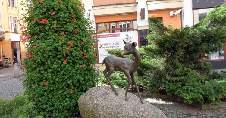 Pomnik jelonka w Jeleniej Górze